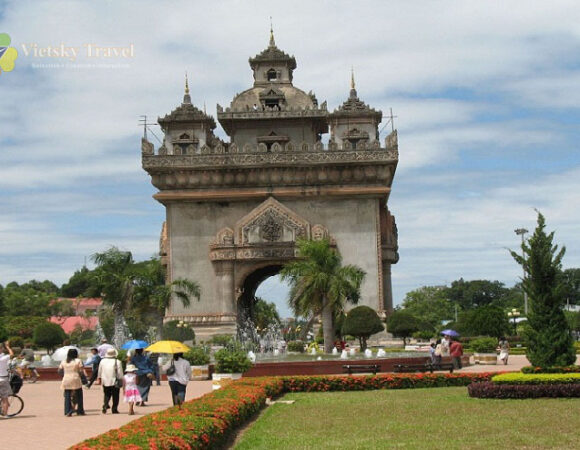 Viên Chăn 4 ngày